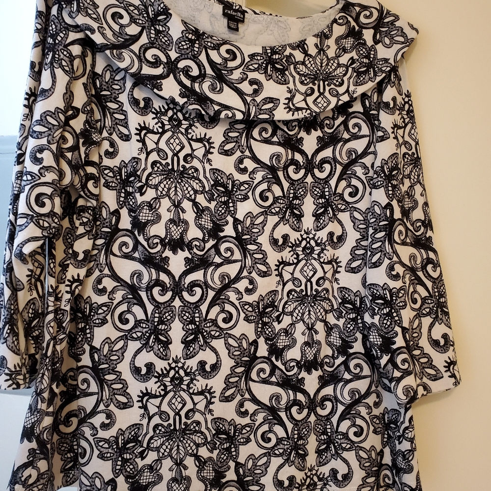 Women's 3/4 sleeve top